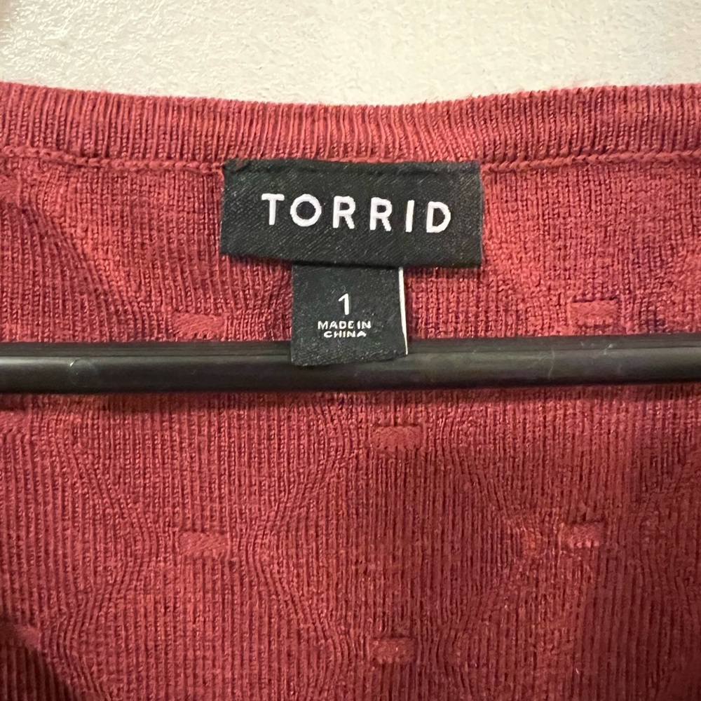 Torrid dress size 1 EUC Burgundy color - Picture 2 of 3